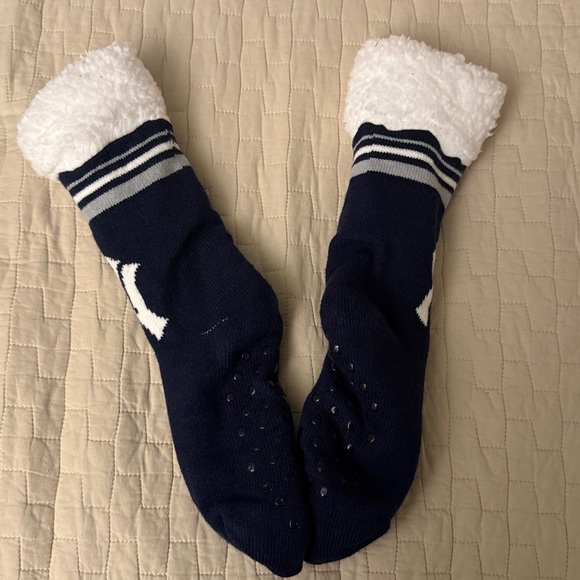 NY Yankees MLB Cozy Slipper Bootie Socks | Fuzzy Lined - NEW - No tags - Picture 2 of 4